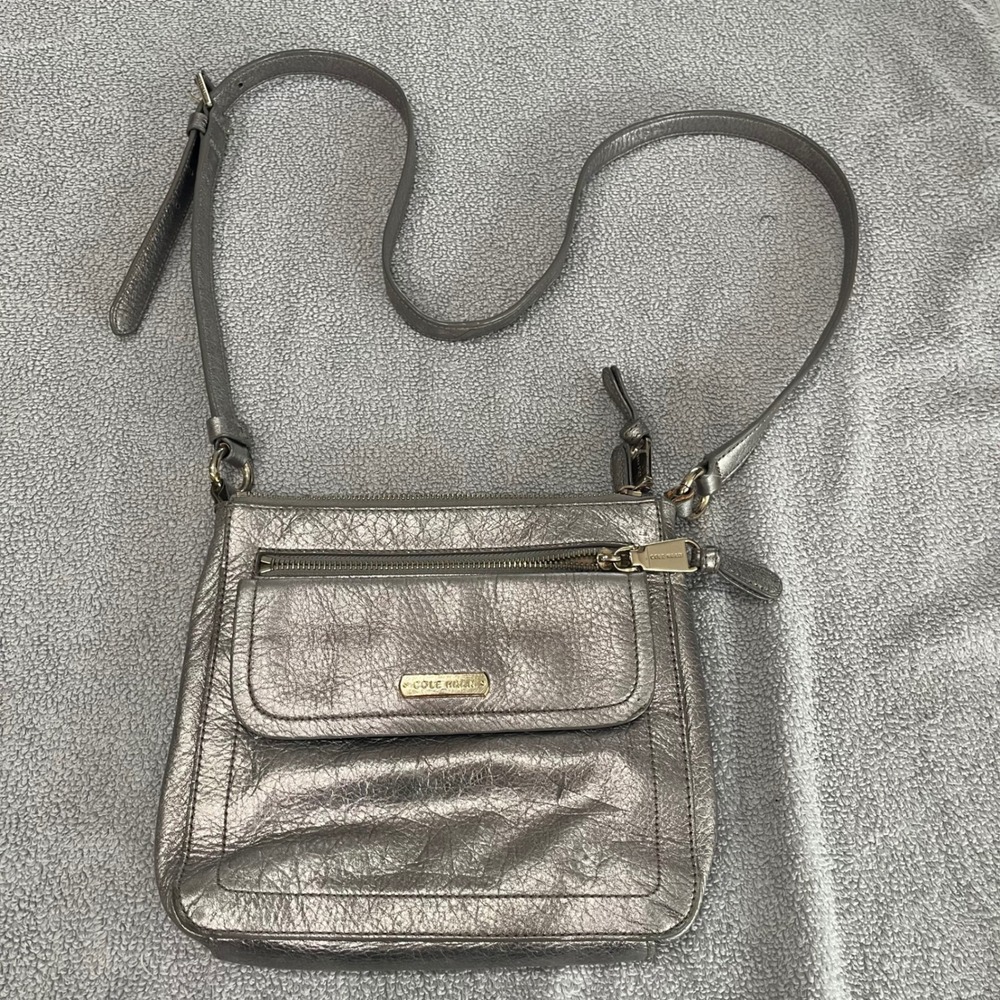Cole Haan Metallic Pewter Pebbled Leather Crossbody Bag Gold Hardware Organizer